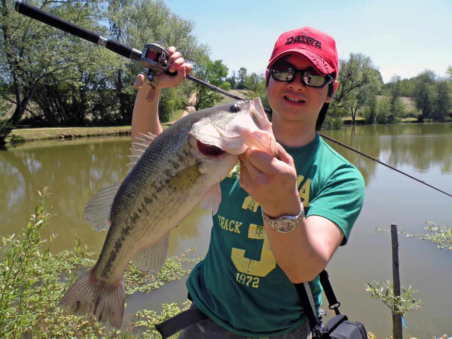 Pic. 3. My first ‘Midi-Pyrenean’ largemouth bass on finesse jig.