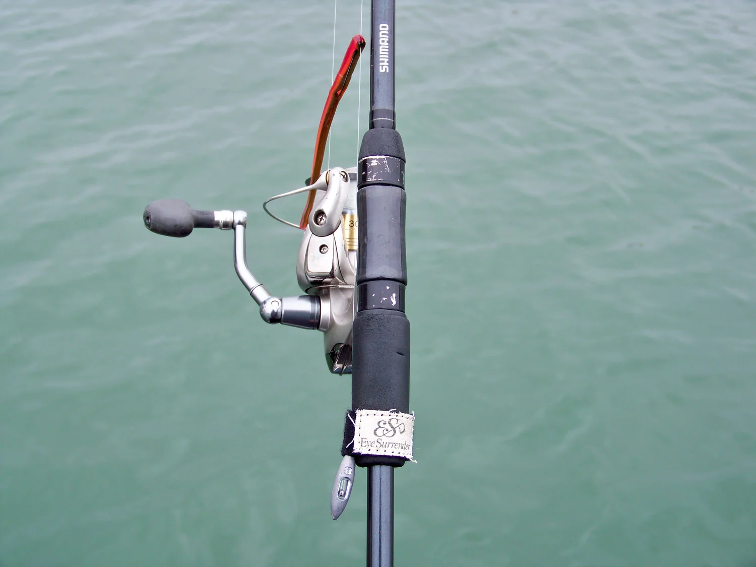 Eye Surrender Drop Shot Wrap extends the 'life' of a soft plastic worm when rigged weed-less. No need to keep taking the barbed hook repeatedly in and out of the plastic to attach the hook to the rod's hook keeper. This also saves time for more casts! http://www.eyesurrendernow.com