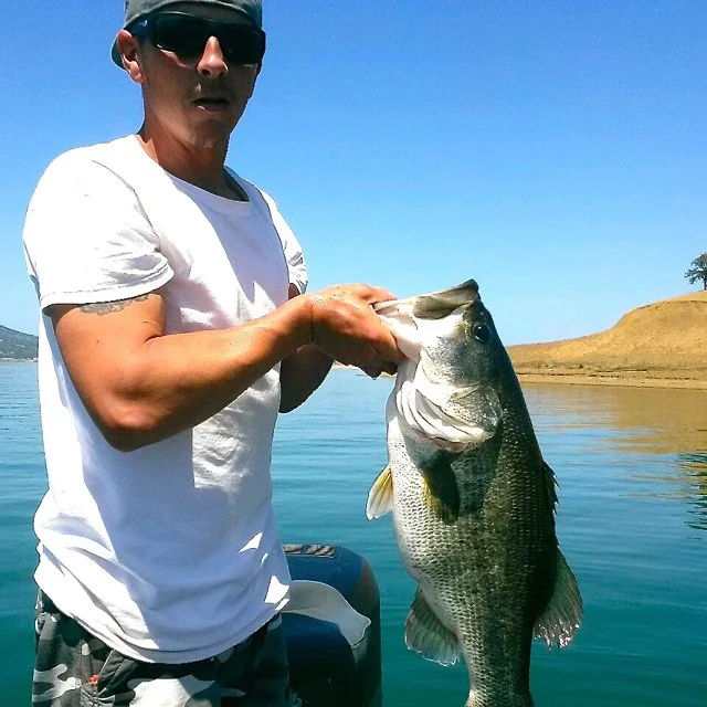 Joe Felix Catches a 12lber!