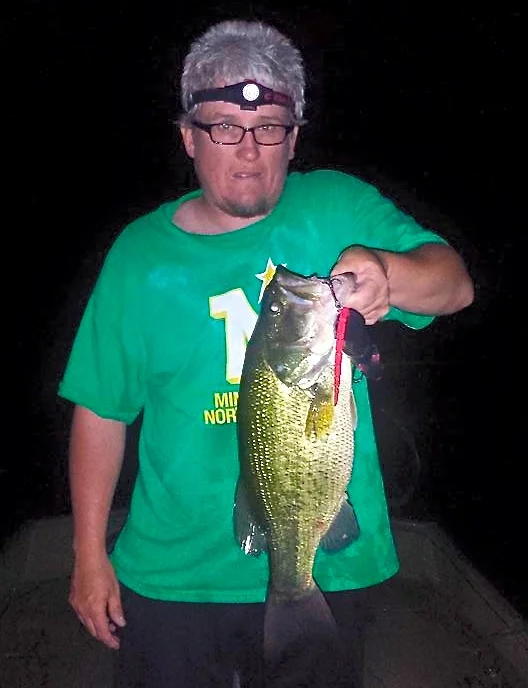 Minnesota Bass Eat BBZ-1 Rats. Rick Nichols shows us how it's done!