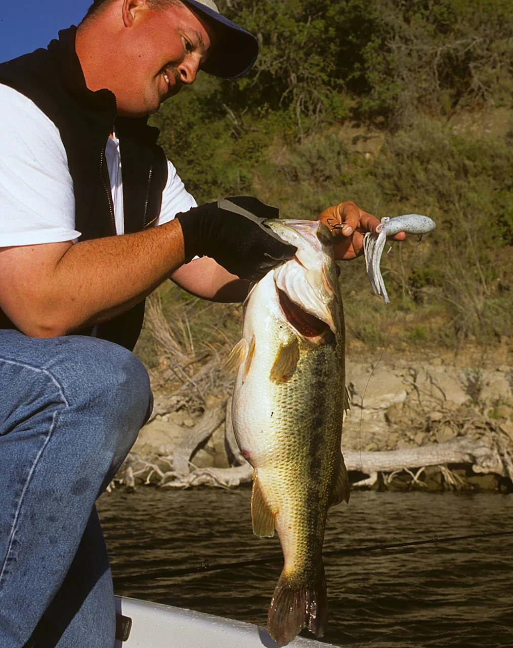 Tube Flossing Monster Bass