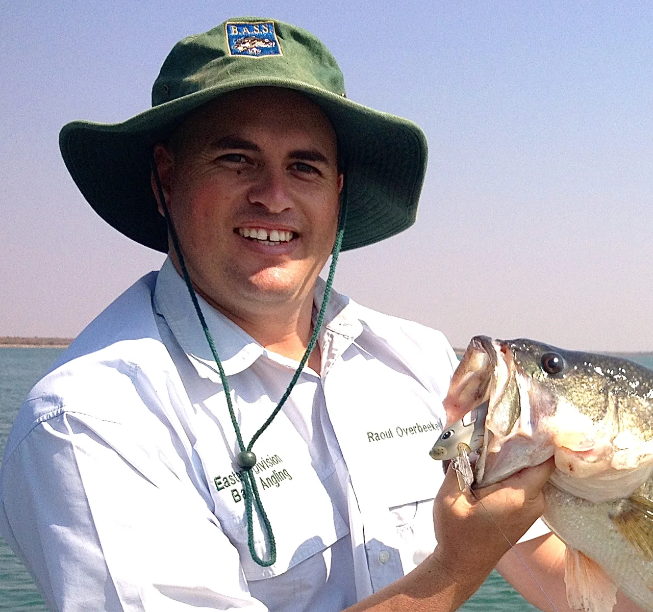 Raoul Overbeeke Catches 10.14 LMB On A BBZ-1 Rat 50 From "Botswana"