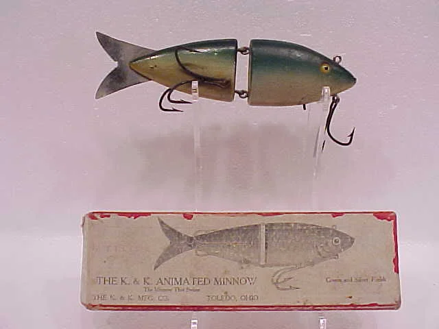 Photo credit Antiquelures.com