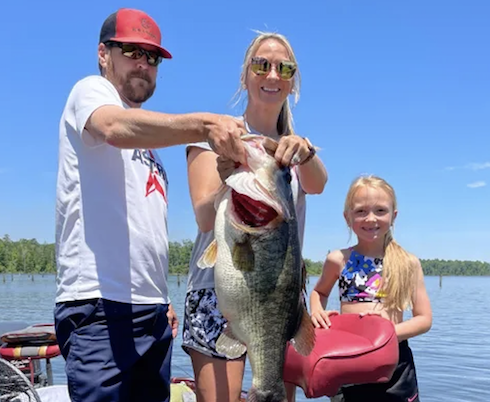 Valdosta woman sets record for Tired Creek Lake largemouth bass