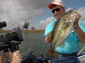 Bill Dance, one of the World's Most Famous Fishermen — Welcome To The BBZ  World - theBBZtv - How to Catch Monster Bass & Other Fish - Fishing Videos  & How-To - Bill Siemantel