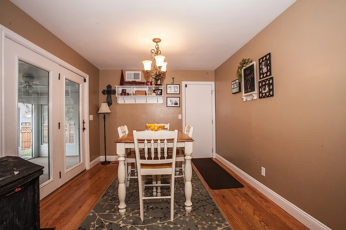 11Jarvis_83SunValleyGlenDale.jpg