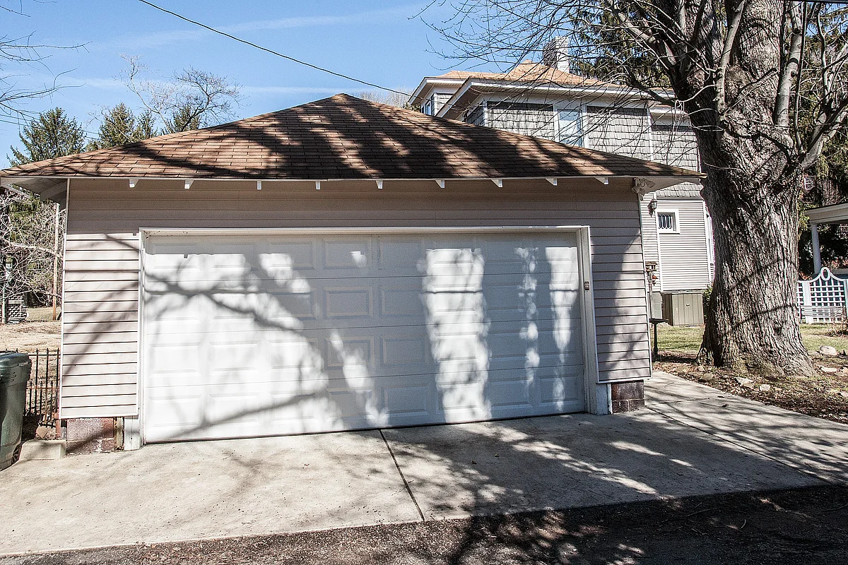 05Fleahman_33EdgwoodStWheeling.jpg