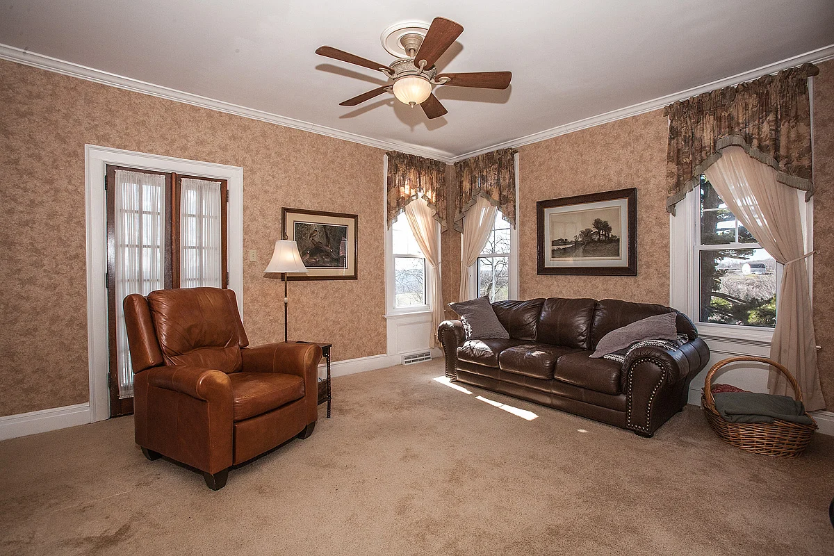 11Chirpas_64676OverlookCtBellaire.jpg