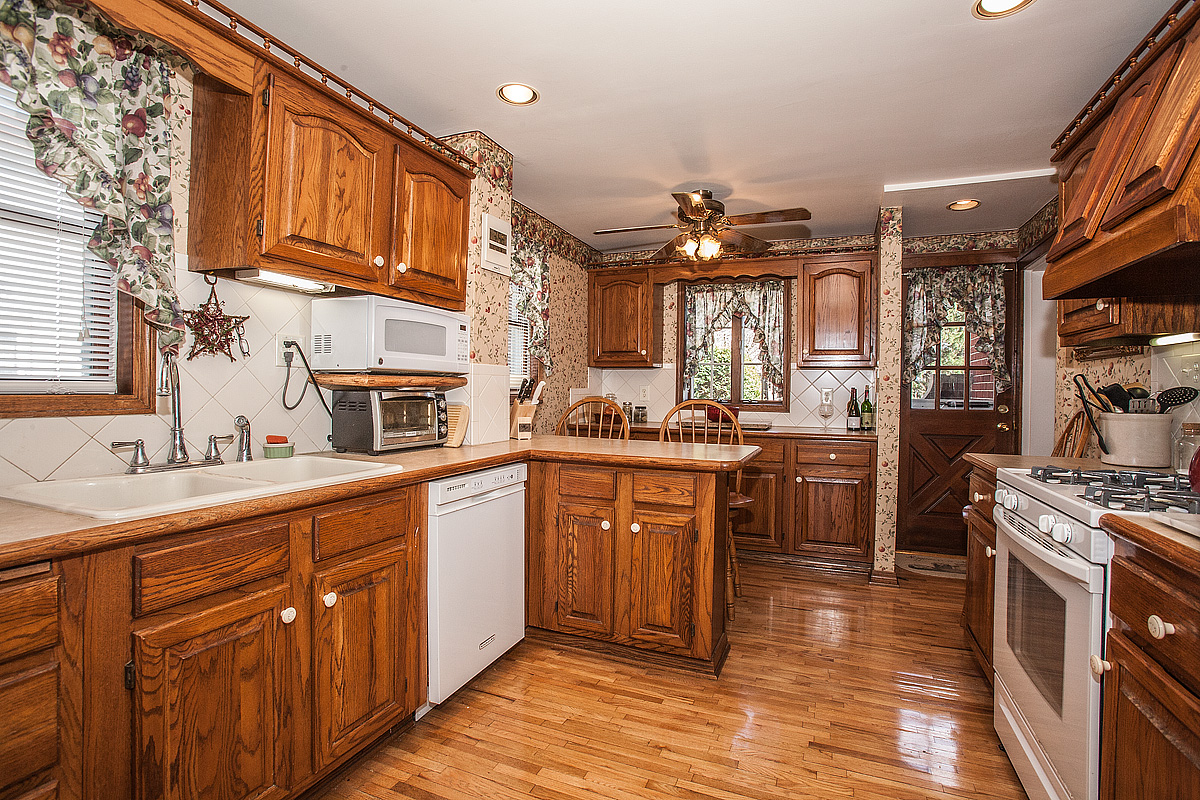 14Chirpas_64676OverlookCtBellaire.jpg