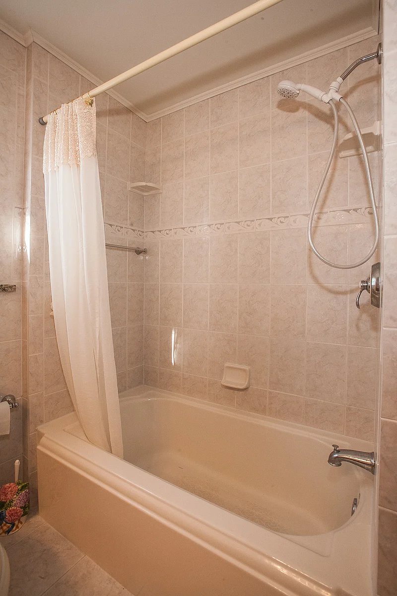 22Chirpas_64676OverlookCtBellaire.jpg