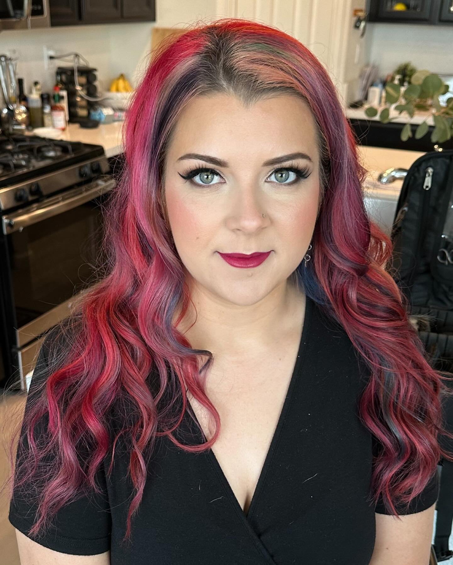 Makeup and hair today on a lovely boudoir client for @boudoirbyallisonpheleita &hellip; absolutely loved working with you both today and go follow her for amazing boudoir! #boudoir #photography #mua #hmua #hairstyling #rainbowhair #pinup #pinupmakeup