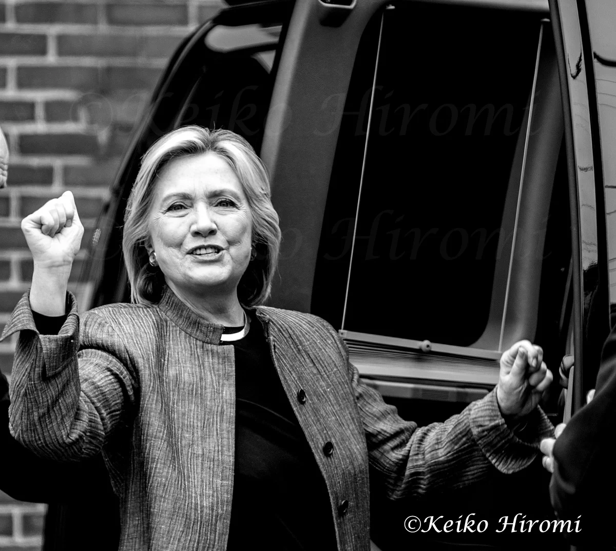  Hillary Clinton, Democratic Presidential candidate, leaving New Hampshire Technical Institute, Concord's Community College in Concord, NH onApril 21, 2015.