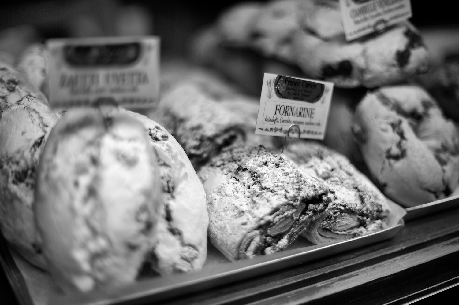 venice pastries bw.jpg