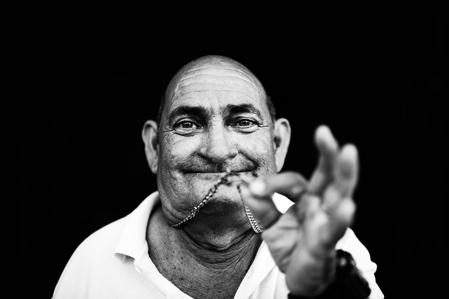 travel-cuba-portrait-cienfuegos-man-bw.jpg