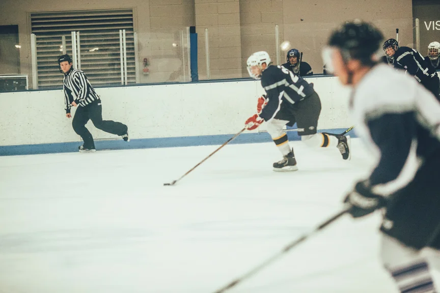 Hockey-JCHL-Breakaway_web.jpg