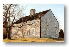 The Alden House in Duxbury that was built by John Alden about 1651. It is currently maintained by the Alden Kindred of America .