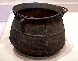 Iron cooking pot believed to have been owned by Myles Standish. On display at the Pilgrim Hall Museum .