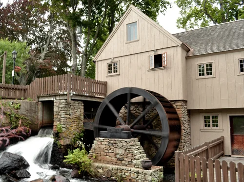 Reproduction of the Plymouth Grist Mill, originally set up by John Jenny in 1636. The original structure burned in 1837 and was rebuilt in 1970.