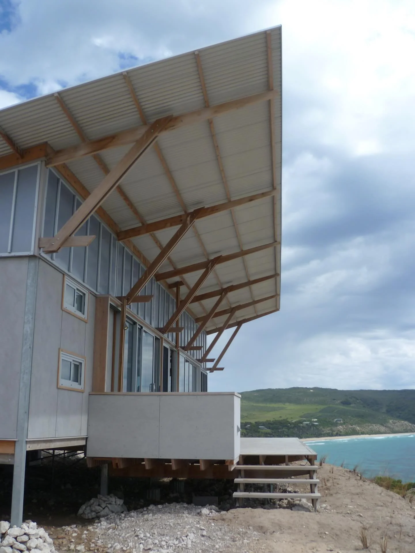 Thistle Island House, SA
Architecture &amp; Interior Design by @troppo.architects 

#troppoarchitects #passivesolardesign #australianarchitecture #australianinteriordesign #australiandesign #sustainabledesign #greenarchitecture #greenbuilding