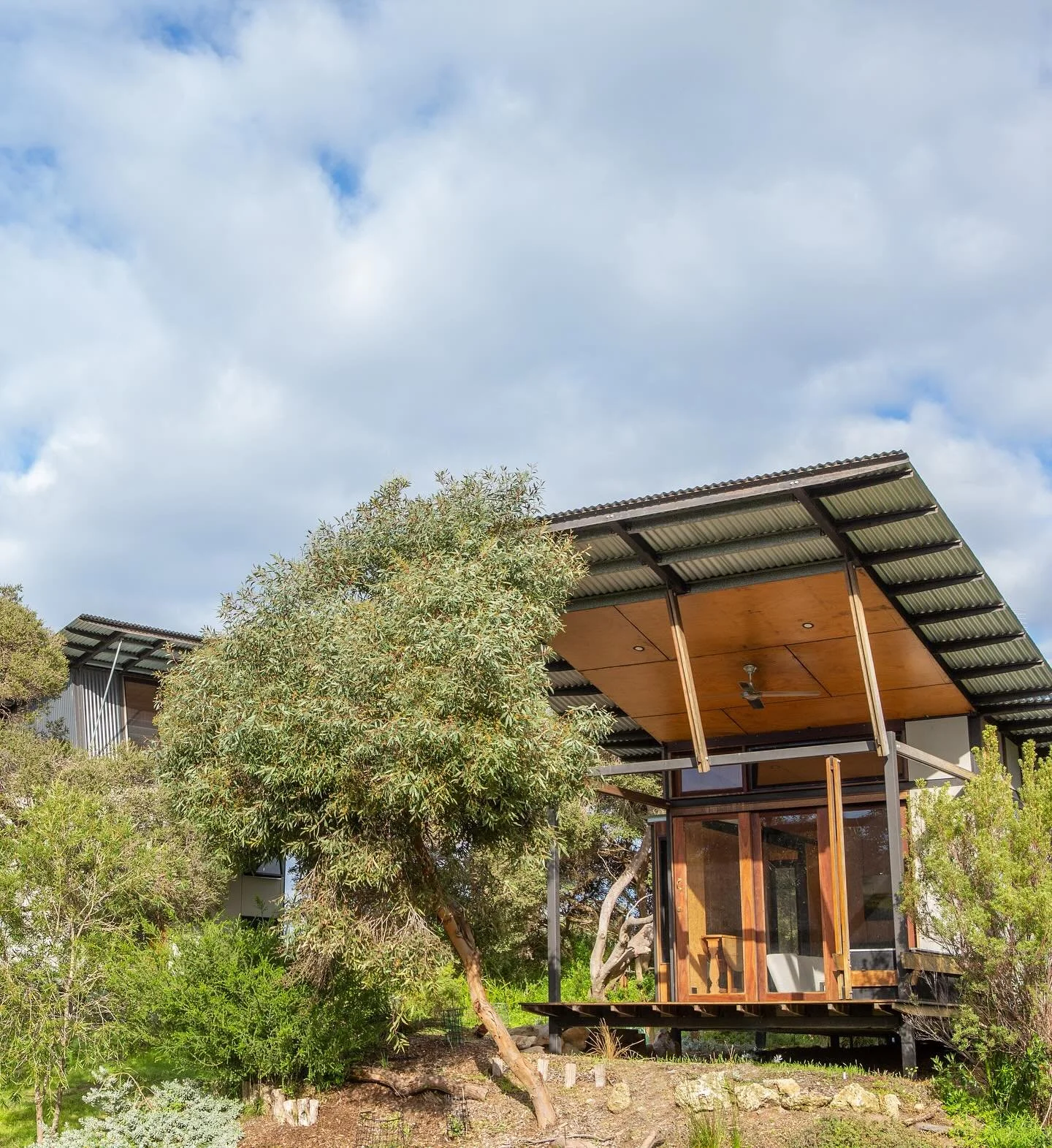 Trop_pods trio, Robe, SA

Architecture &amp; Interior Design by @troppo.architects 
Built by Oscar Building

#troppoarchitects #passivesolardesign #australianarchitecture #australianinteriordesign #australiandesign #sustainabledesign #greenarchitectu