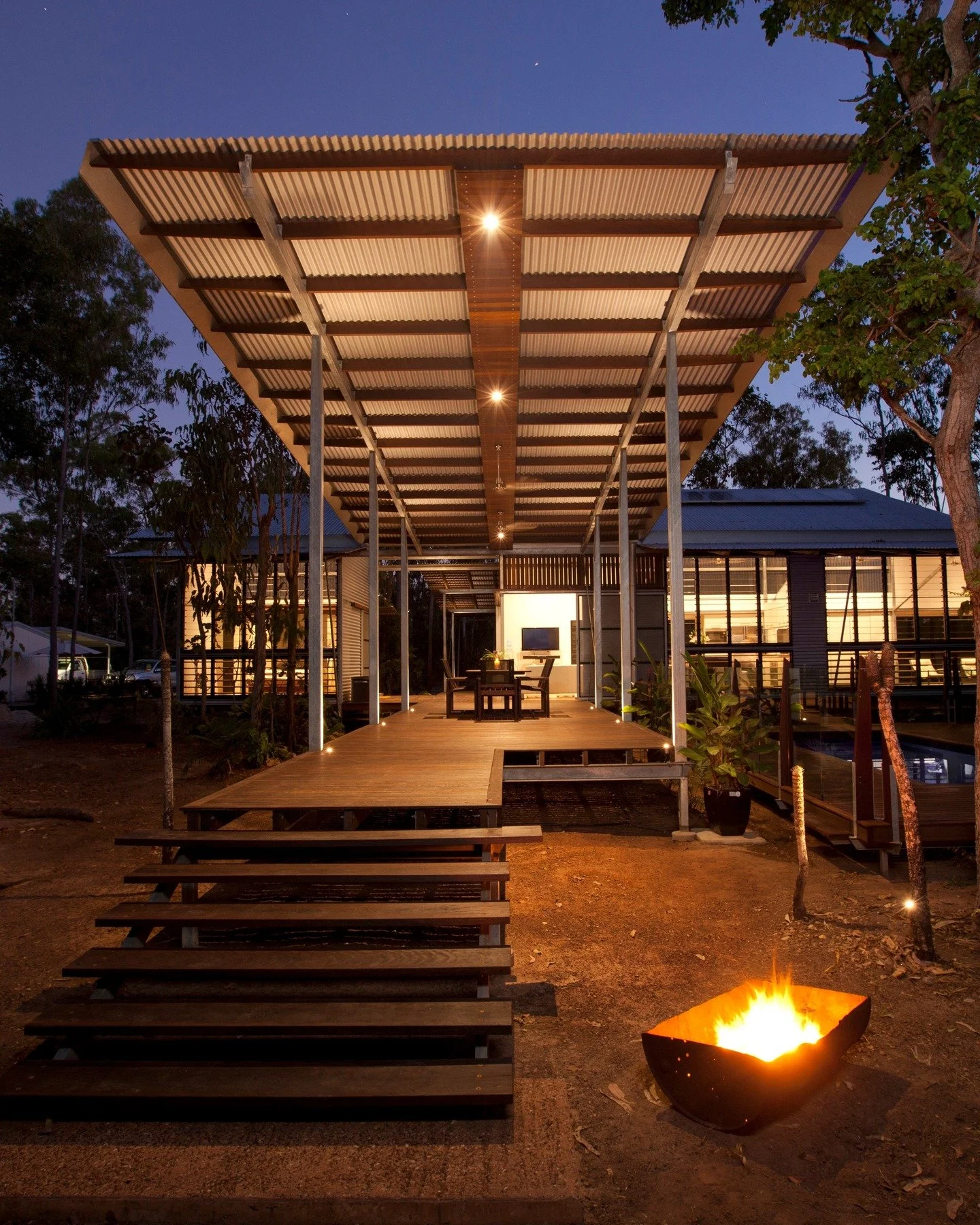 Mortlock Lee House, Girraween, NT
Architecture &amp; Interior Design by @troppo.architects 
Built by owner
Photography by Peter Eve, Monsoon Studio
AIA (NT) Burnett Award, 2011

#troppoarchitects #passivesolardesign #australianarchitecture #australia