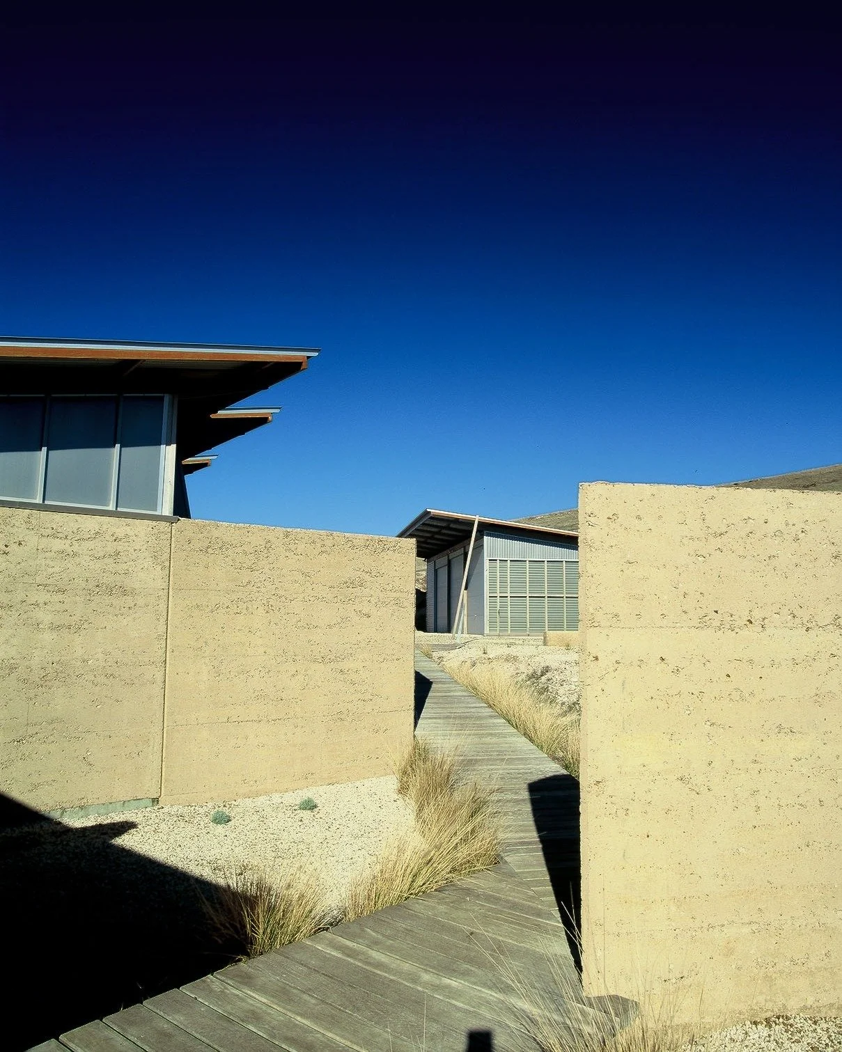 Retreat at Cape Du Voltiguer, Kangaroo Island SA
Architecture &amp; Interior Design by @troppo.architects
Built by ST Construction
Photography by Alex Makeyev
Landscape design by Fiona Brockhoff

#troppoarchitects #passivesolardesign #australianarchi