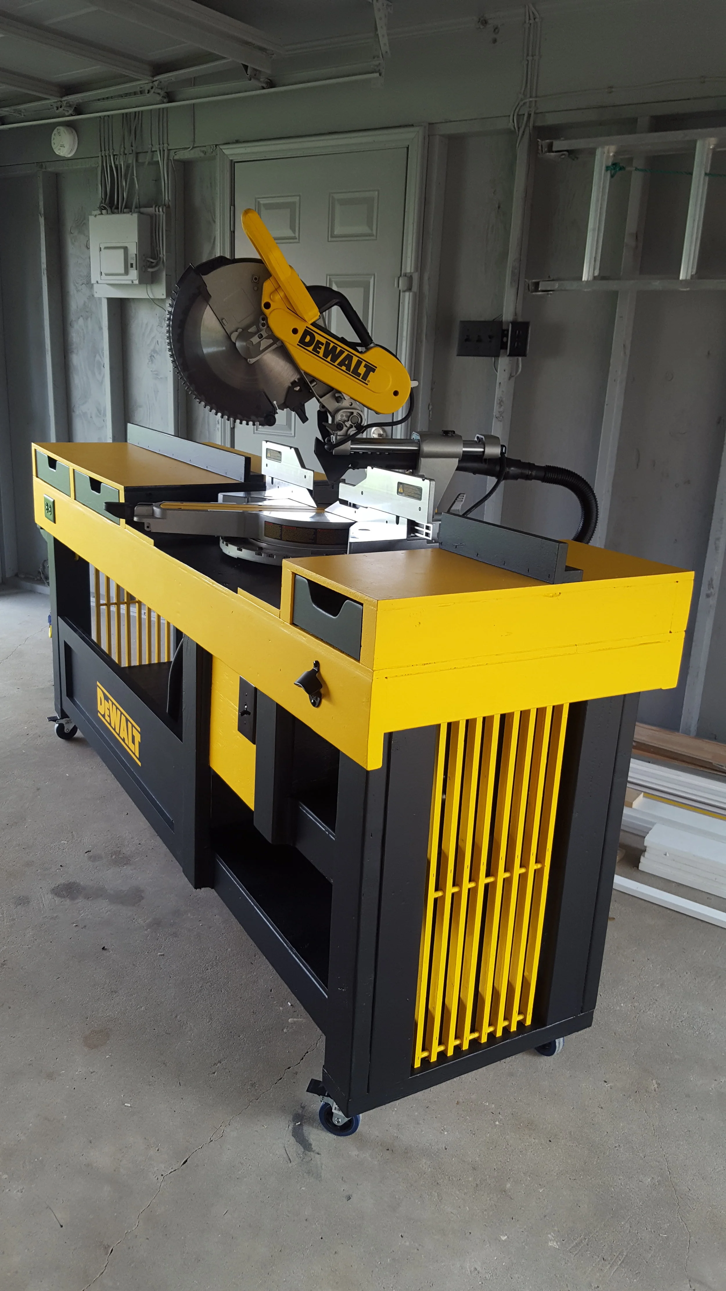 DeWalt Miter Saw Table — Steve Jessup