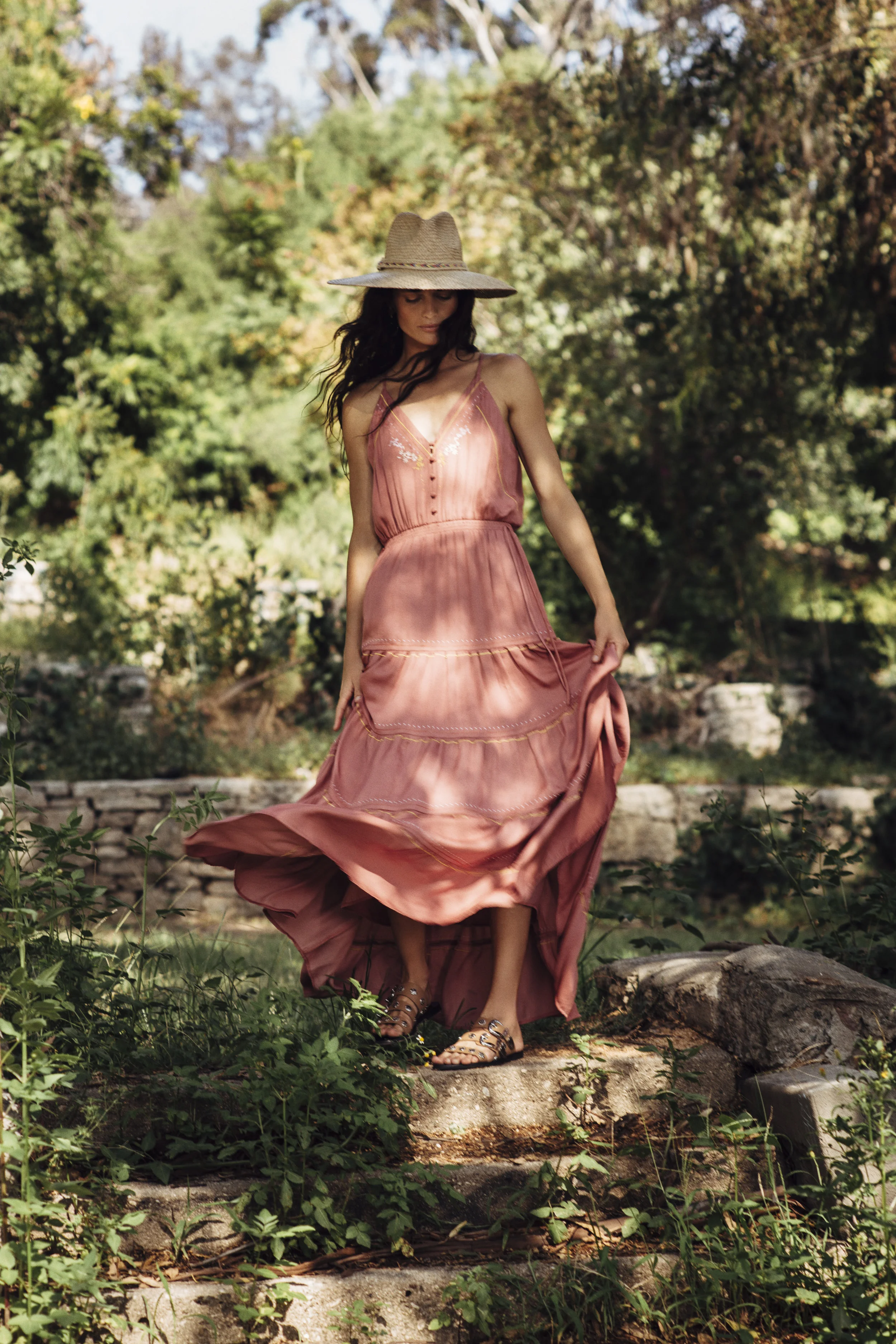 Dolan SS191105.jpg