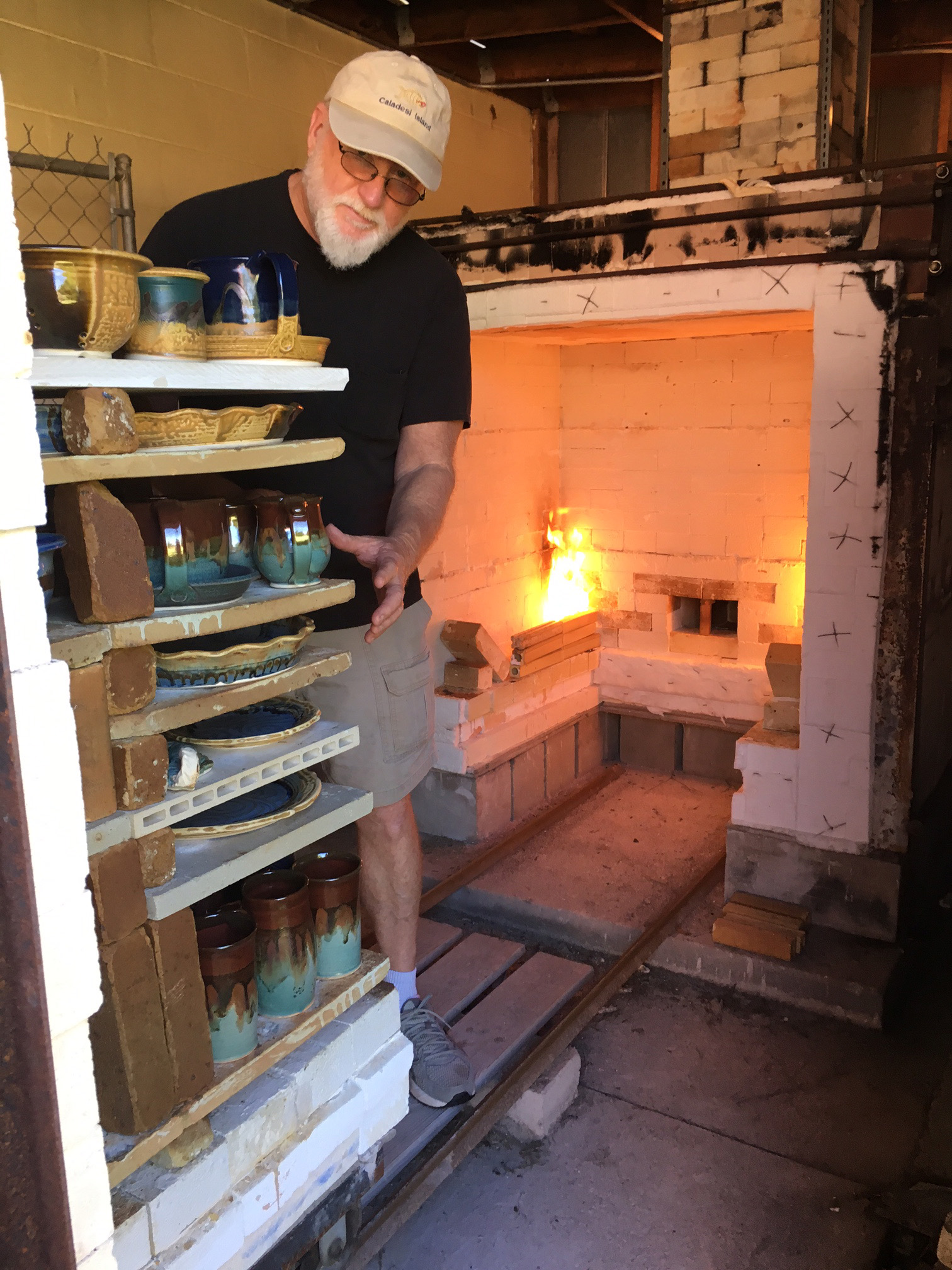 Boyle Jack unloading kiln.jpg