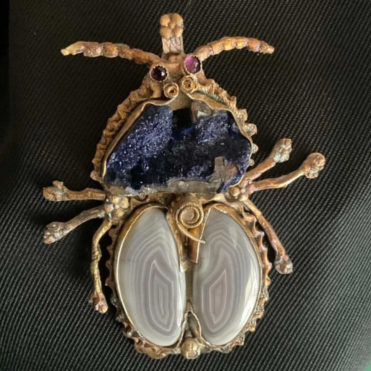 Ellens critter pendant 2026.jpeg
