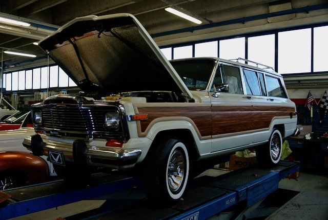 1985 Jeep Grand Wagoneer 2013 01 25 Restauro Paolo Massa 068.jpeg