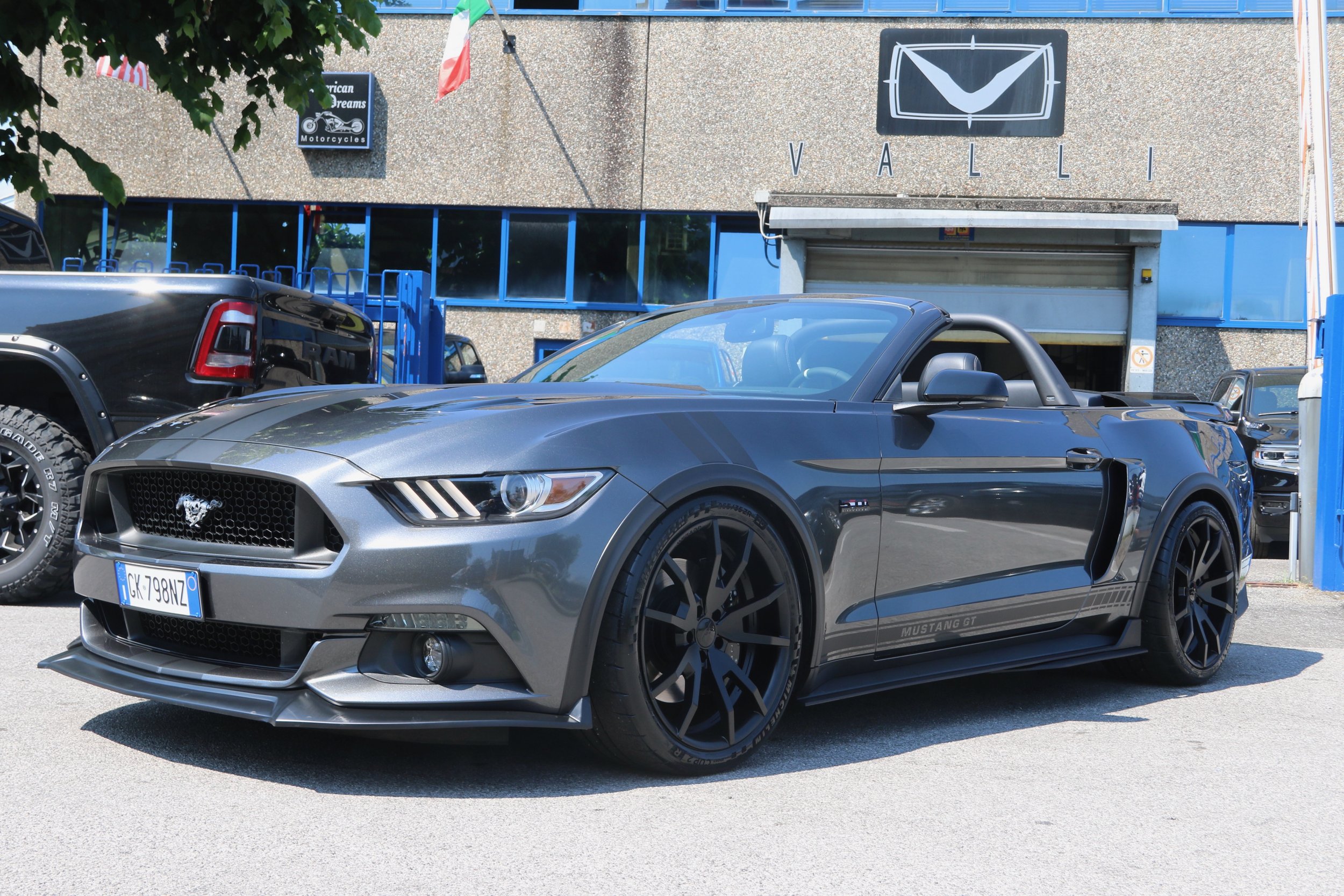 02 2015 Mustang GT 5.0L Coyote Convertible Marco Vignale.jpeg