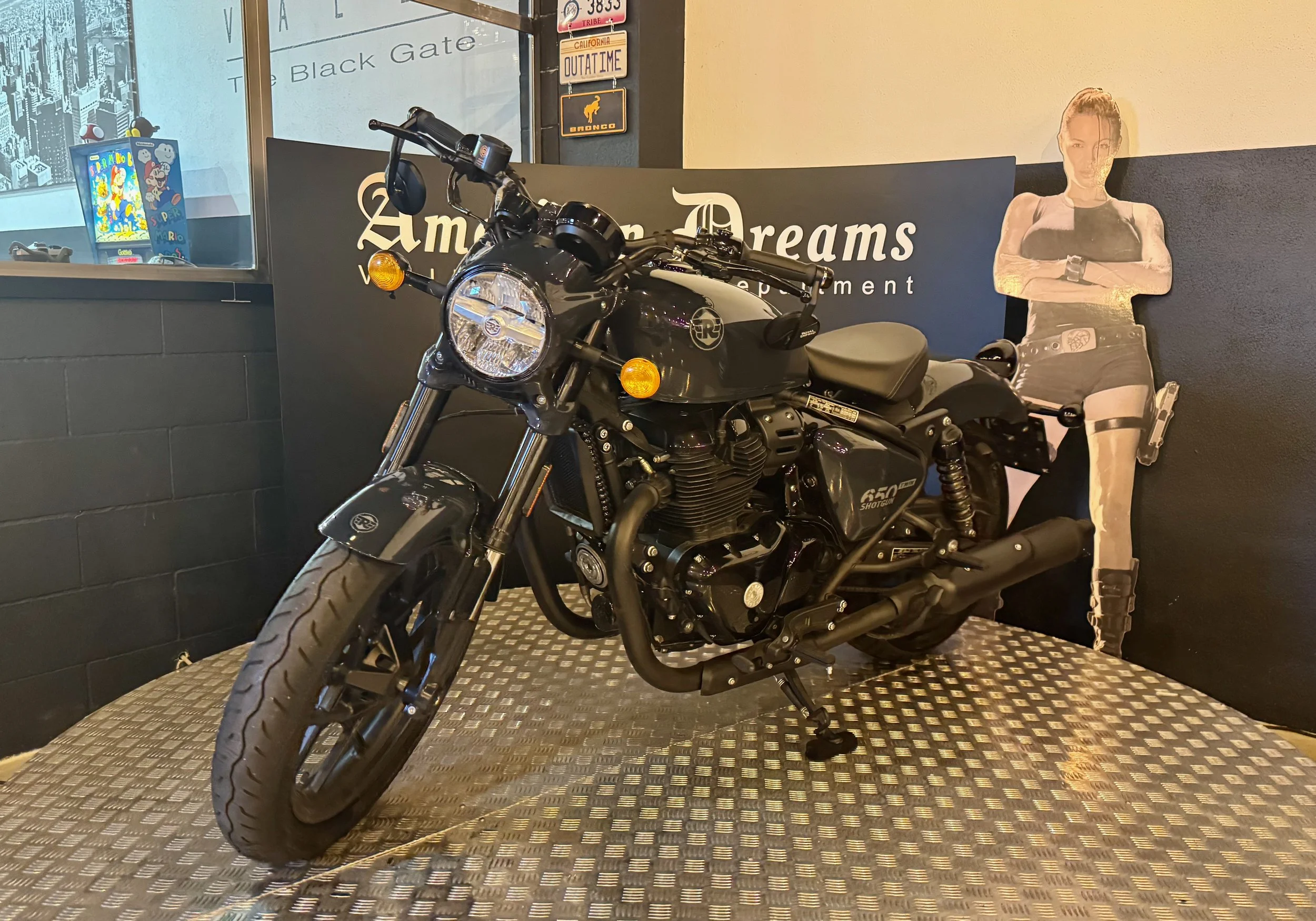 01 2024 Royal Enfield Twin 650 Shotgun.jpeg