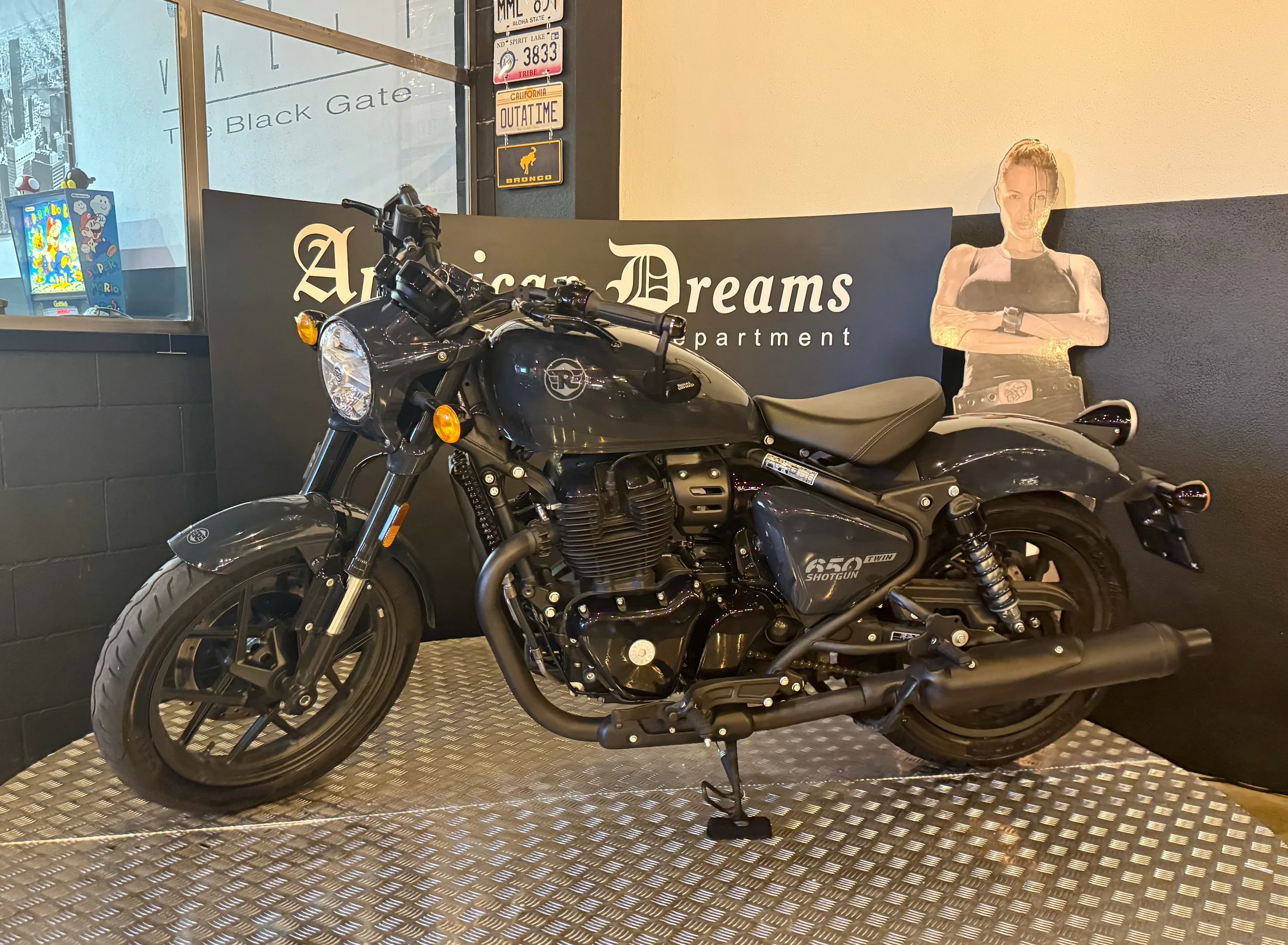 02 2024 Royal Enfield Twin 650 Shotgun.jpeg