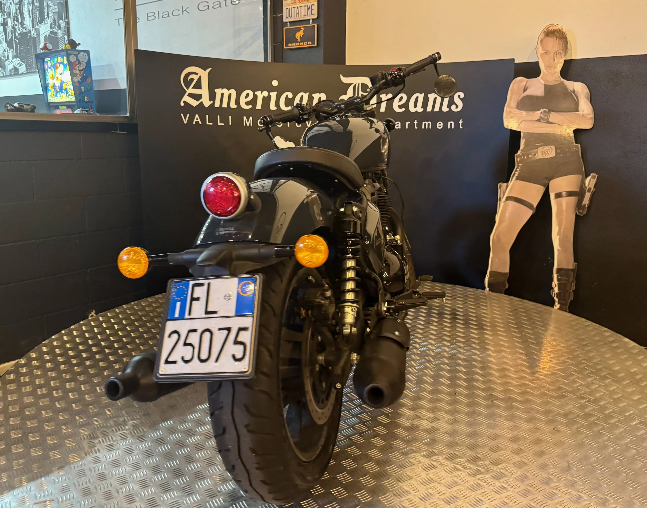 04 2024 Royal Enfield Twin 650 Shotgun.jpeg