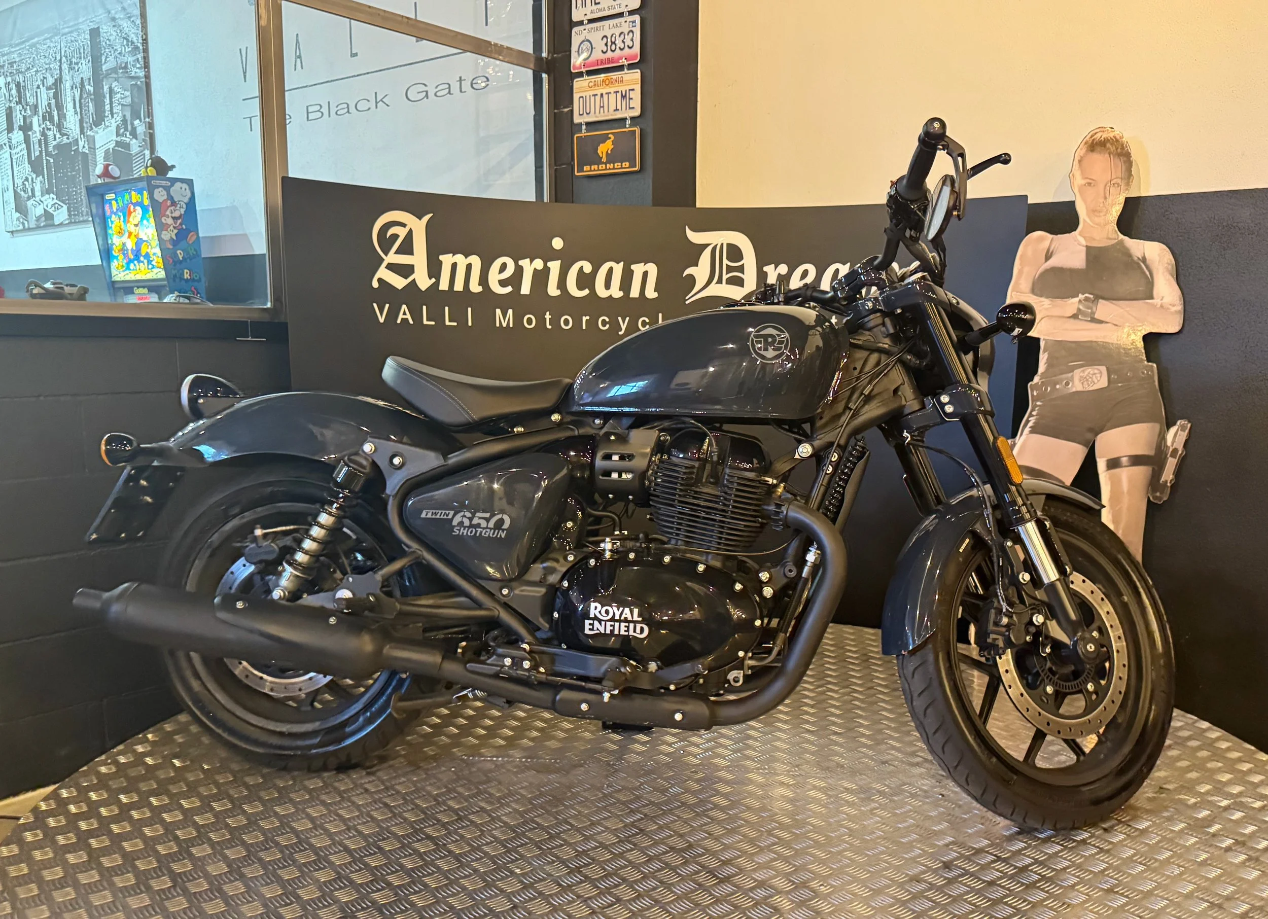 05 2024 Royal Enfield Twin 650 Shotgun.jpeg