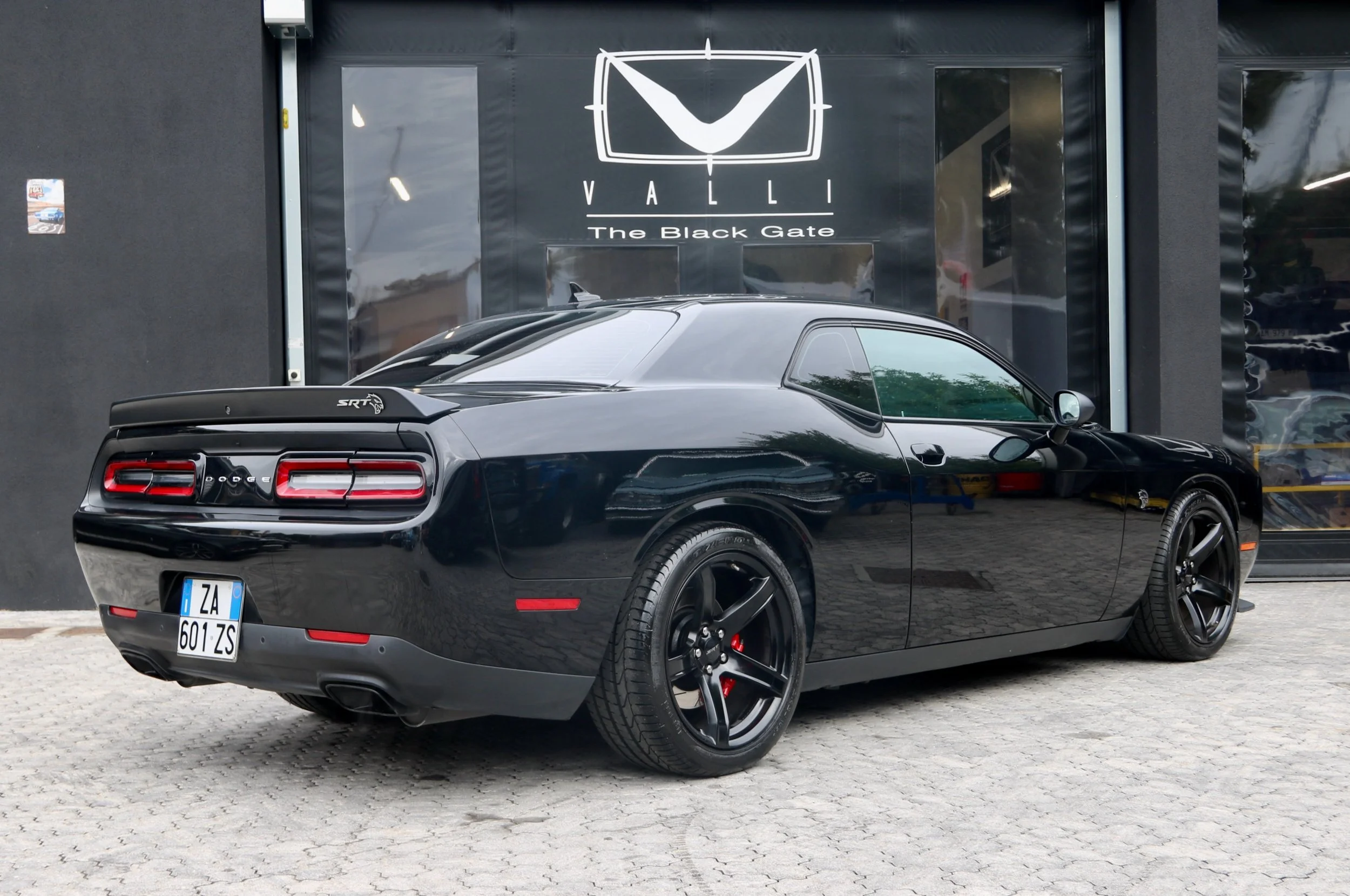 01 2018 Dodge Challenger Hellcat VALLIstore originale.jpeg