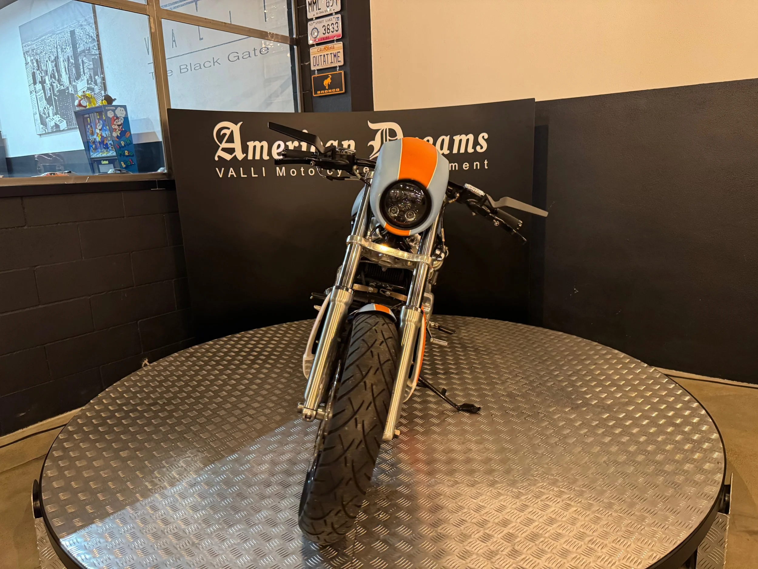 12 2005 HD V-Rod Proto-Gulf.jpeg