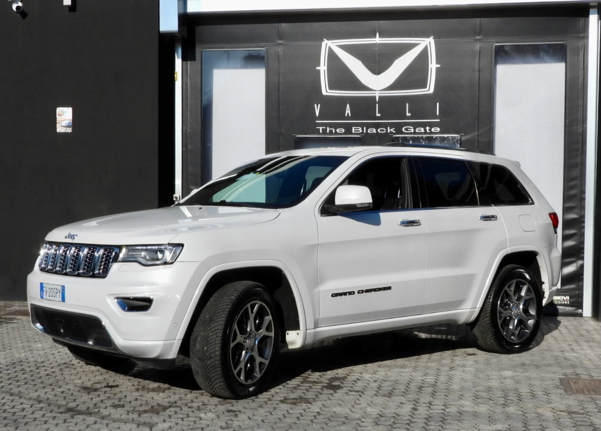 07 2019 Jeep Grand Cherokee Overland 3.0L TDi Alessandro Squarcini.jpeg