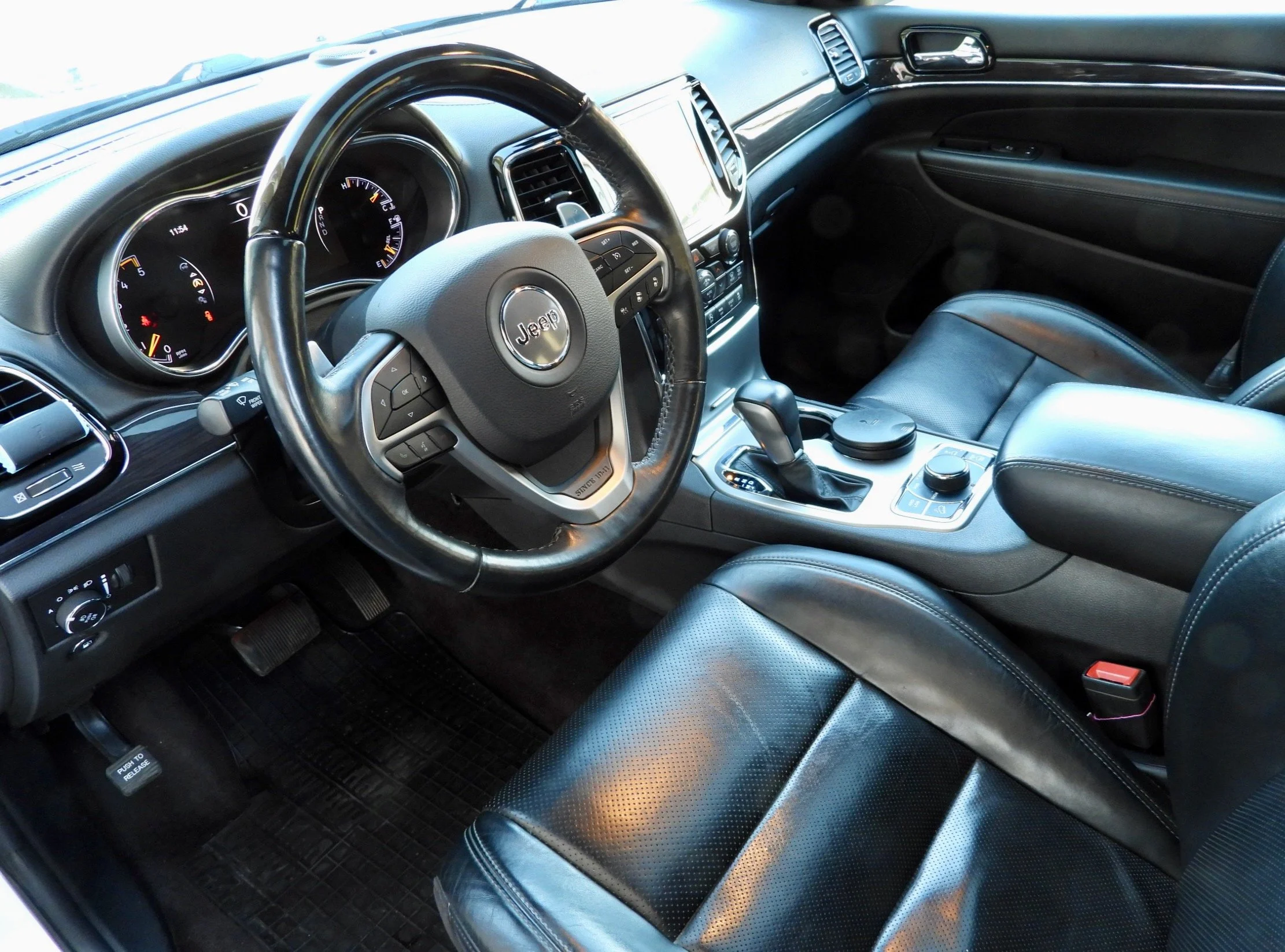 08 2019 Jeep Grand Cherokee Overland 3.0L TDi Alessandro Squarcini.jpeg