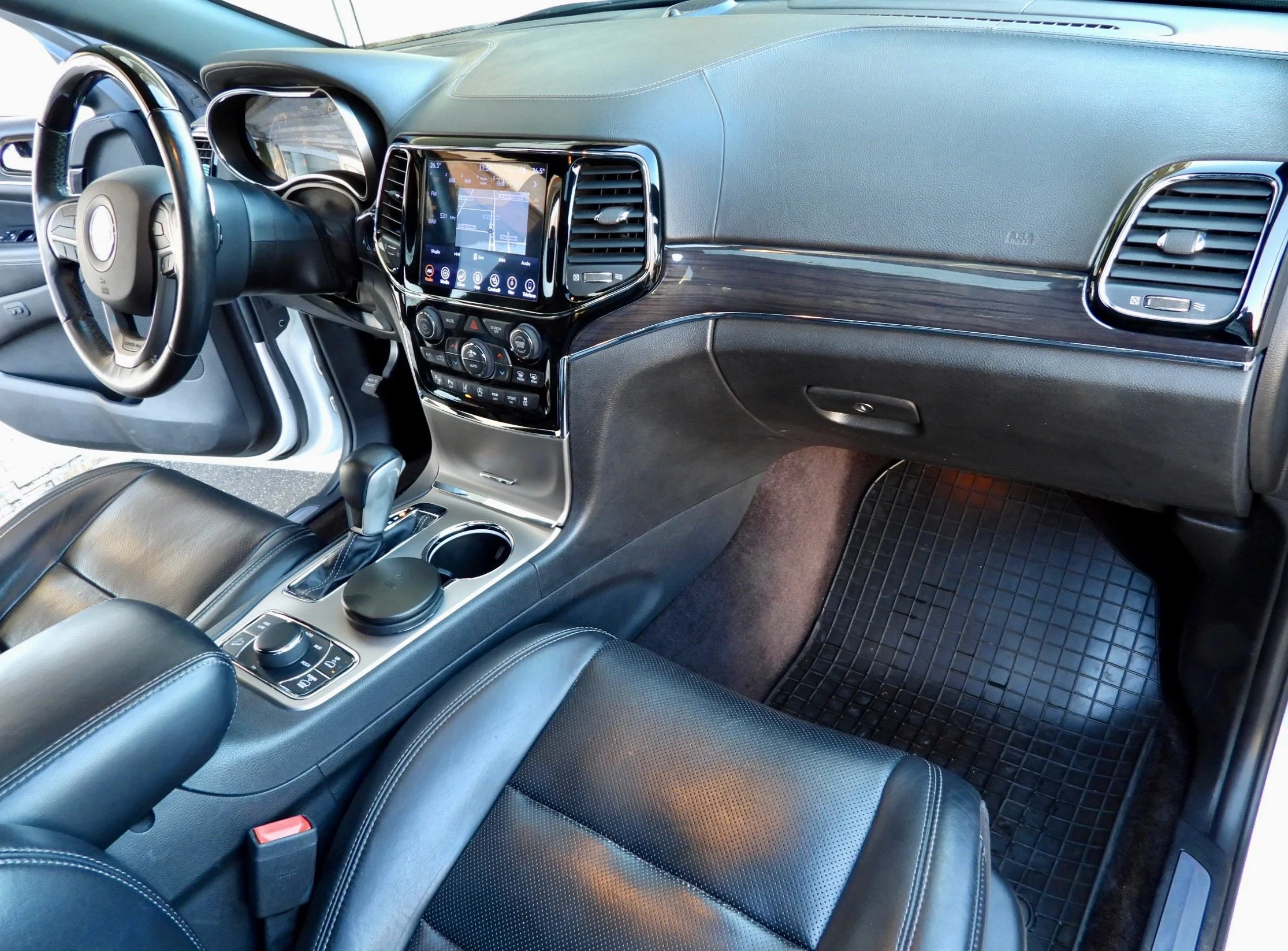 09 2019 Jeep Grand Cherokee Overland 3.0L TDi Alessandro Squarcini.jpeg