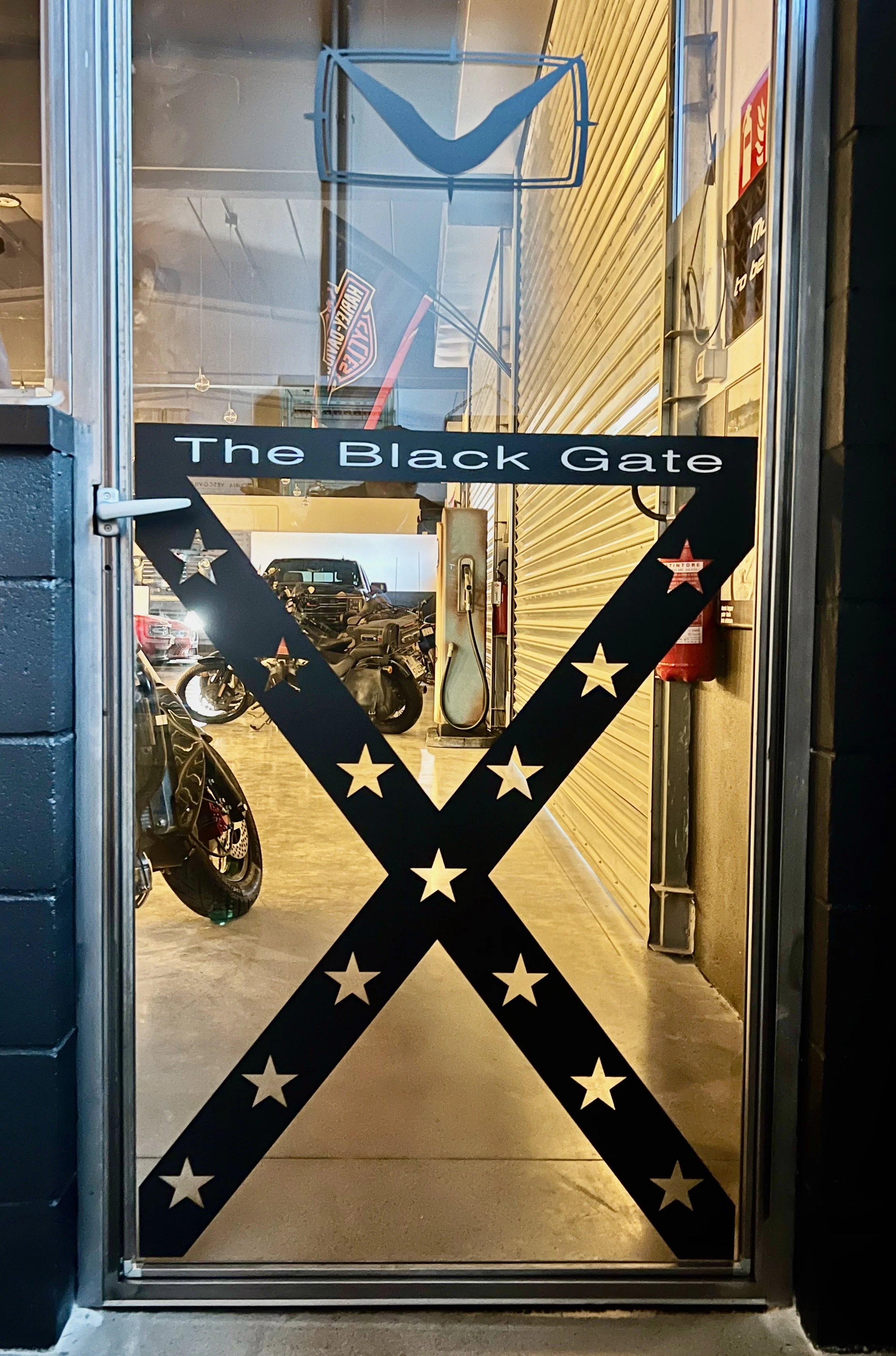 004 VALLI - The Black Gate- selezione.jpeg