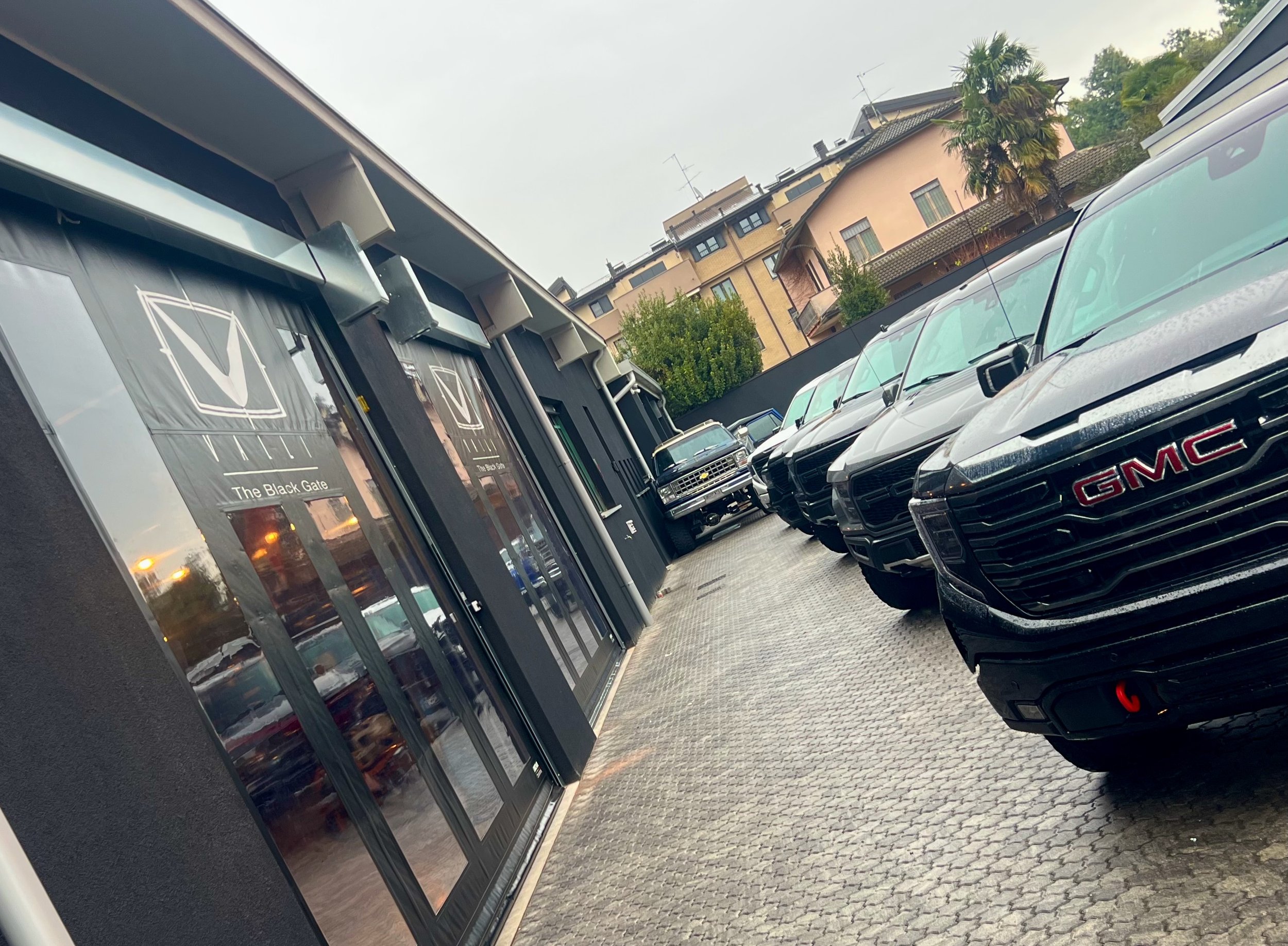 014 VALLI - The Black Gate- selezione.jpeg