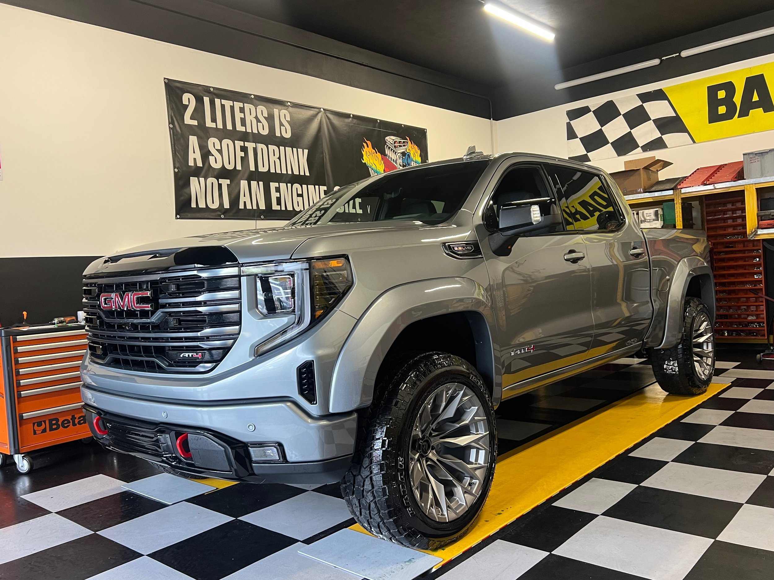 28B VALLI - The Black Gate- selezione.jpeg