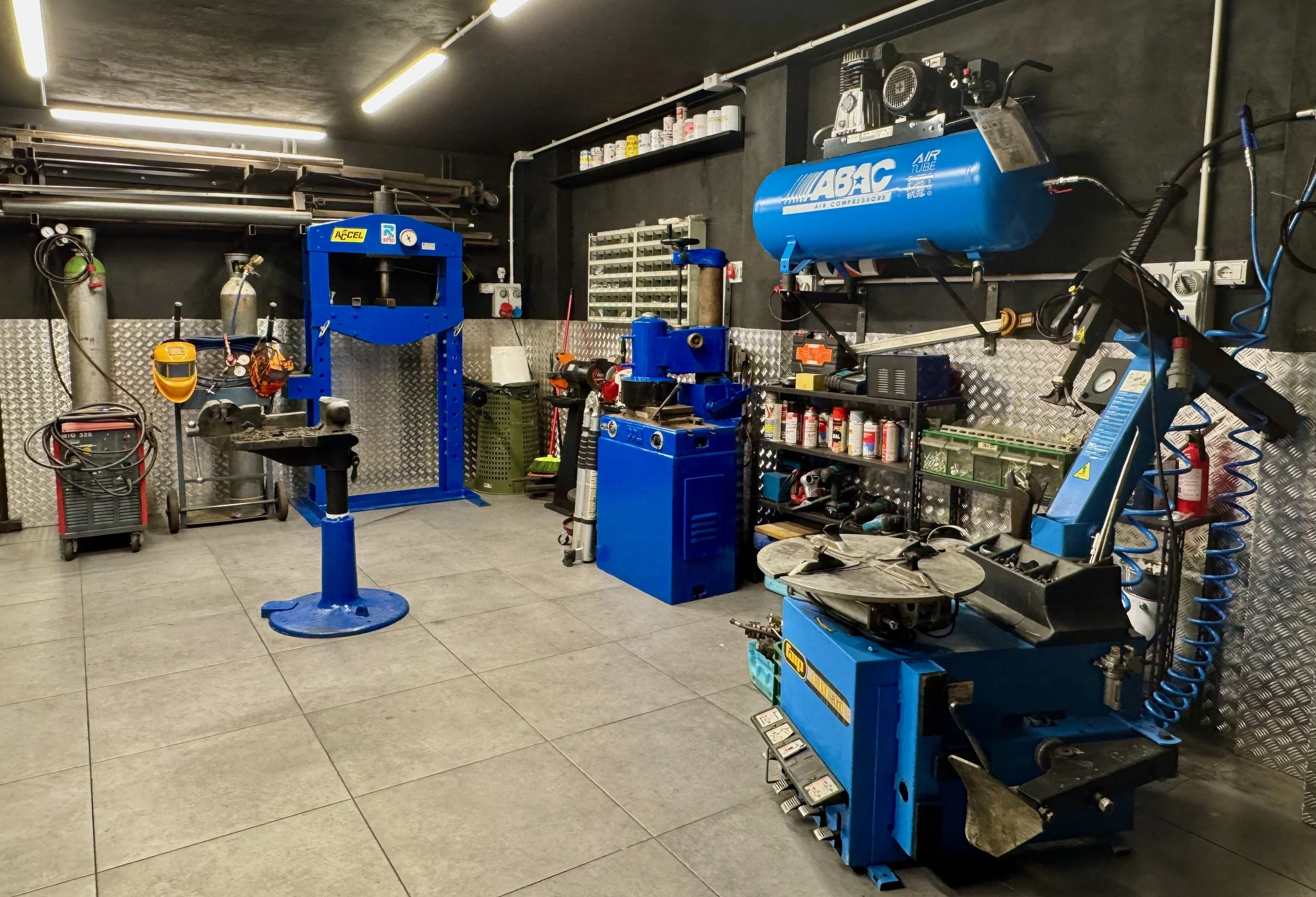 36M VALLI - The Black Gate- selezione.jpeg