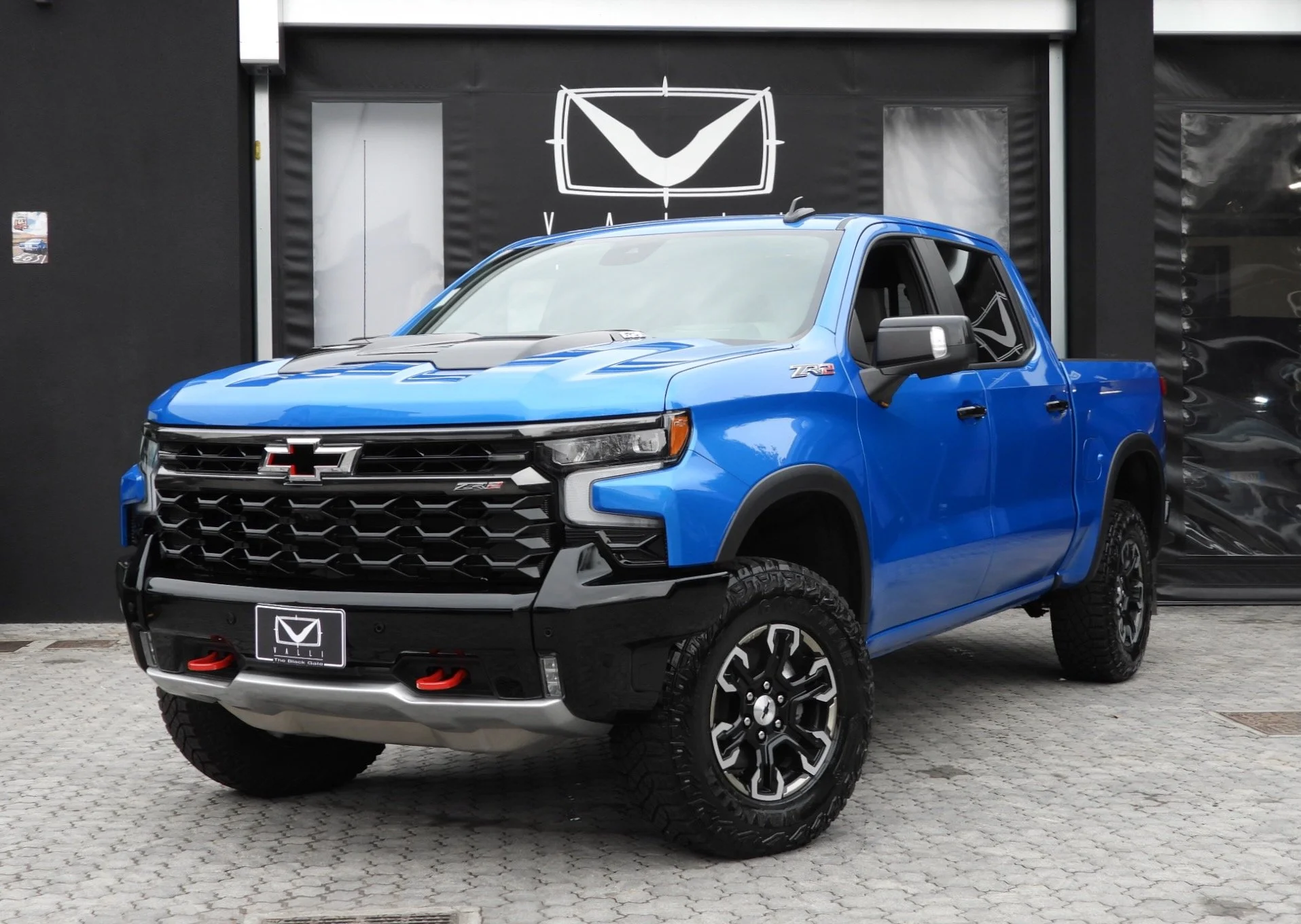 01 2025 Chevrolet ZR2 6.2L EcoTech3 Riptide Blue Metallic (1) Standard.jpeg