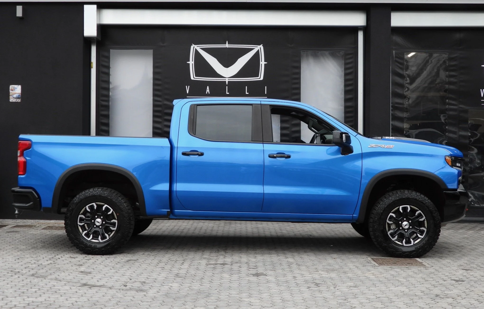 04 2025 Chevrolet ZR2 6.2L EcoTech3 Riptide Blue Metallic (1) Standard.jpeg