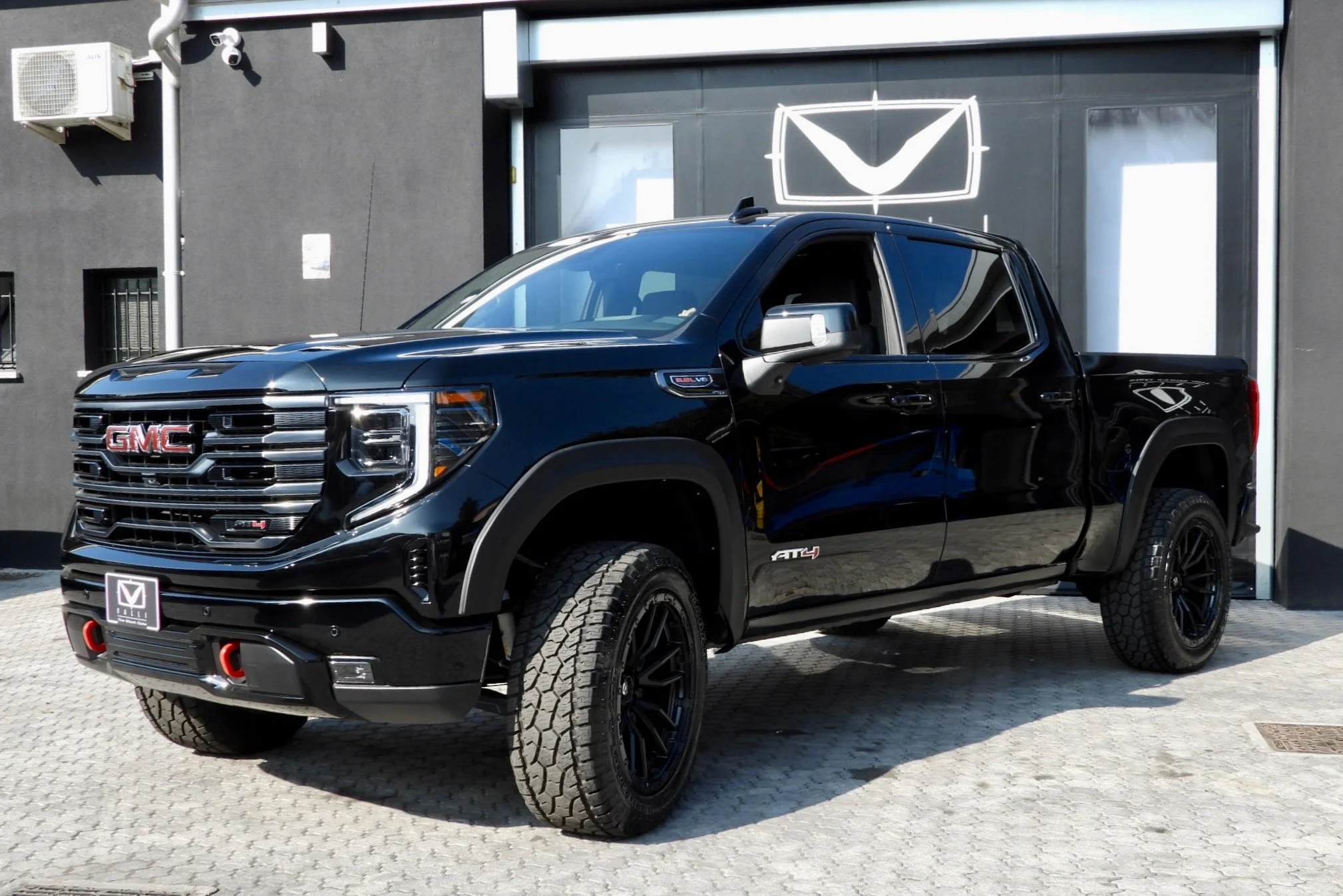 05 2026 GMC Sierra AT4 Onyx Black VALLIzzato.jpeg