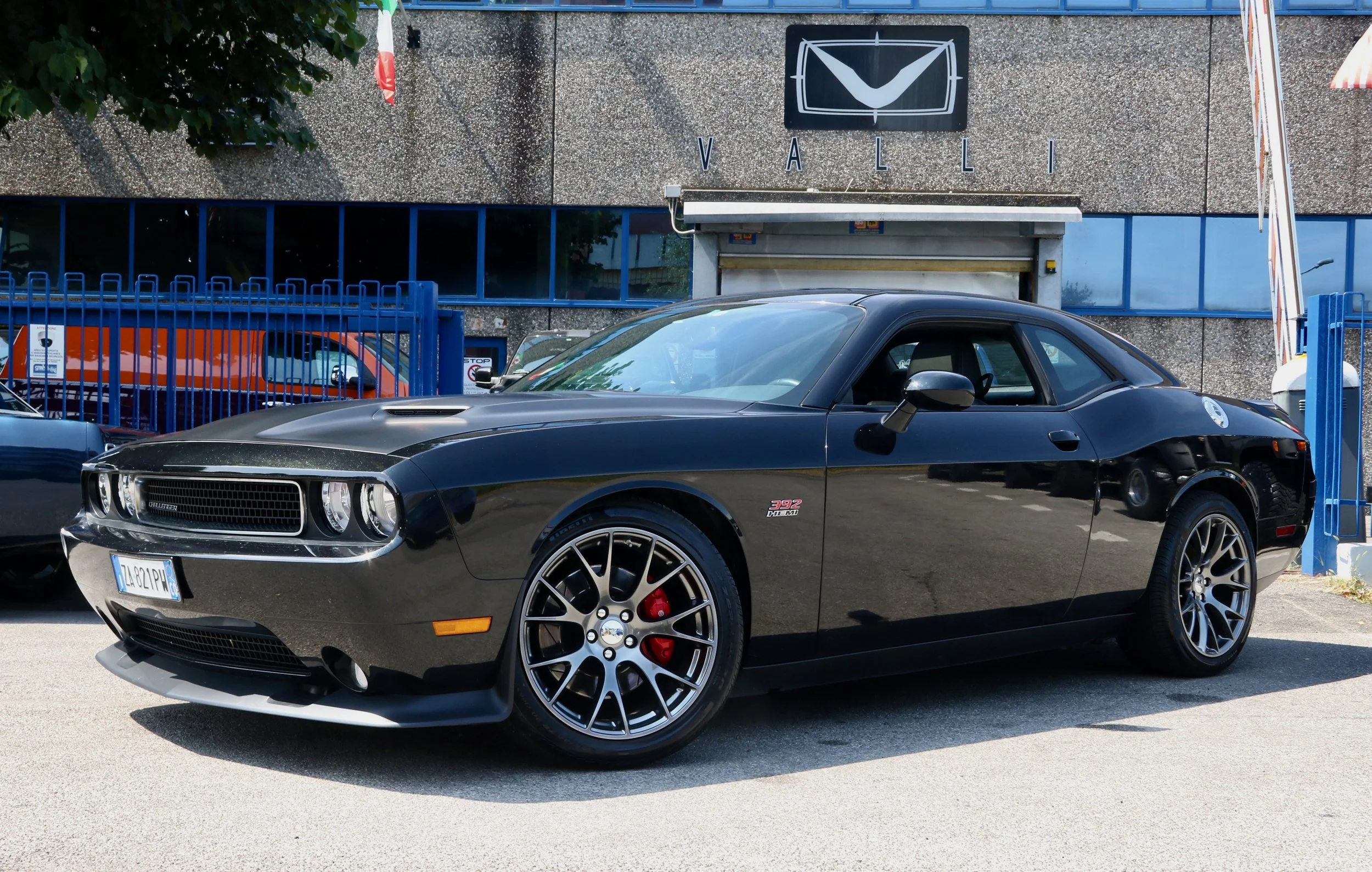 05 2013 Dodge Challenger SRT8 392 6.4L V8 Hemi VALLIstore (3).jpeg