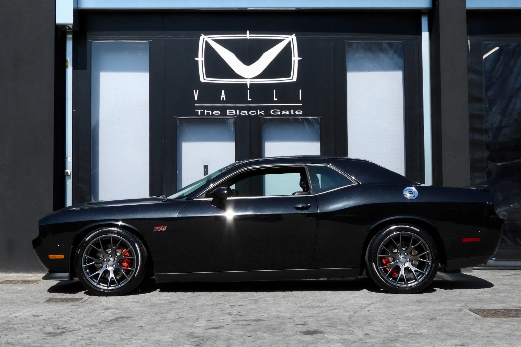 03 2013 Dodge Challenger SRT8 392 (5) VALLI - The Black Gate V.I.N. 2B3CJ7DJ5BH526548.jpeg